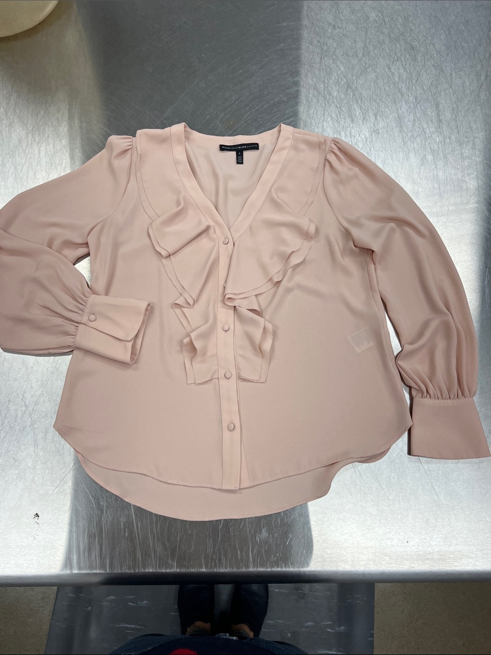 White House Black Market Light Pink Ruffled V-Neck Blouse Women’s S